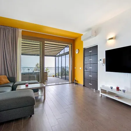 Virgilio Yellow